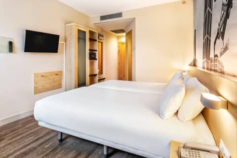 B&B HOTEL Madrid Aeropuerto T1 T2 T3 — photo 2