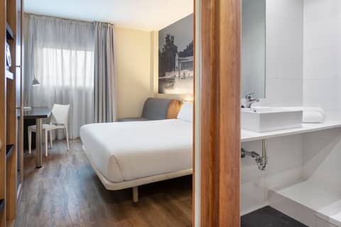 B&B HOTEL Madrid Aeropuerto T1 T2 T3 — photo 4