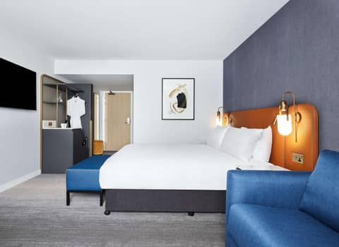 Hyatt Regency London Stratford — hotel room