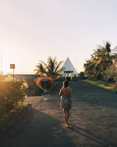 Klapa Resort — human