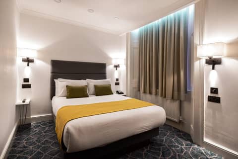 Park Avenue Bayswater Inn Hyde Park — hotel room