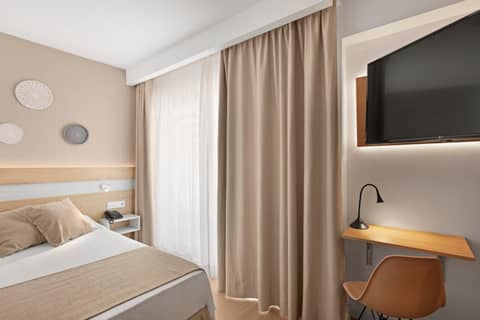 Hotel Sant Jordi — photo 7