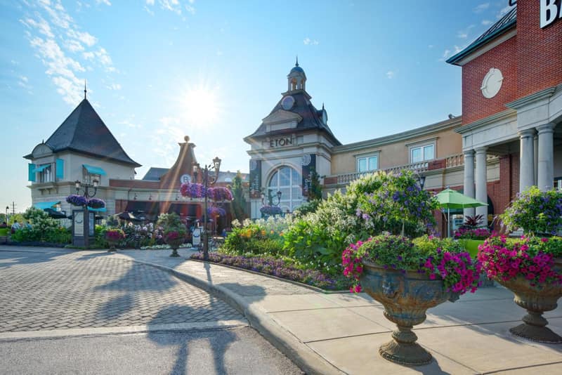 Hotel Indigo Cleveland Beachwood by IHG — building