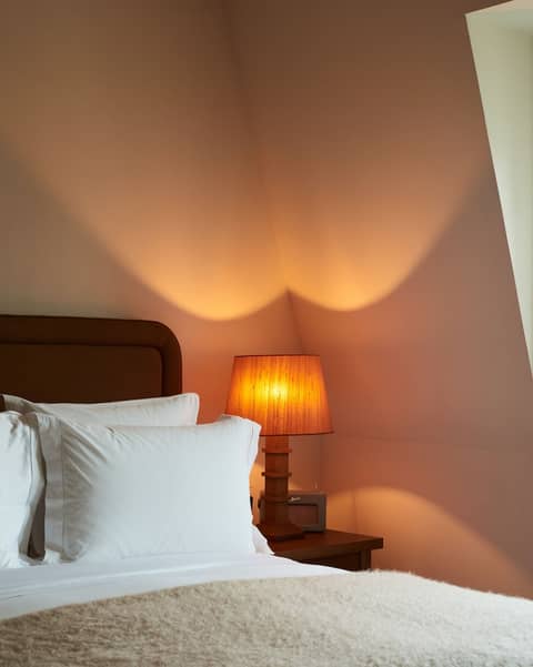 Hôtel Château Voltaire — hotel room