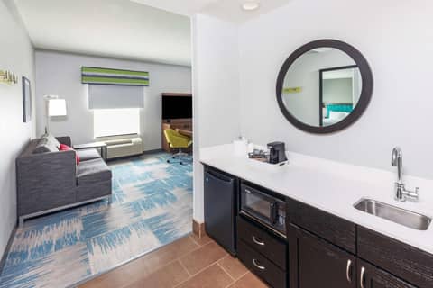 Hampton Inn and Suites Houston Heights I-10 — photo 6