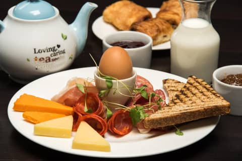 The Wesley Euston — breakfast buffet