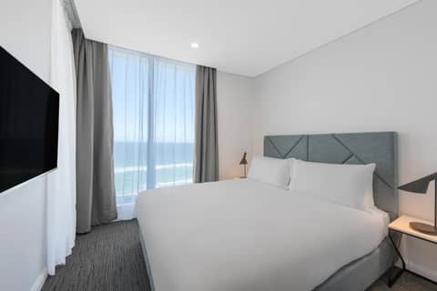 Meriton Suites Surfers Paradise — photo 2
