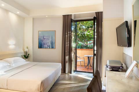 Hotel Grifone Firenze - Meetings & Spa — hotel room