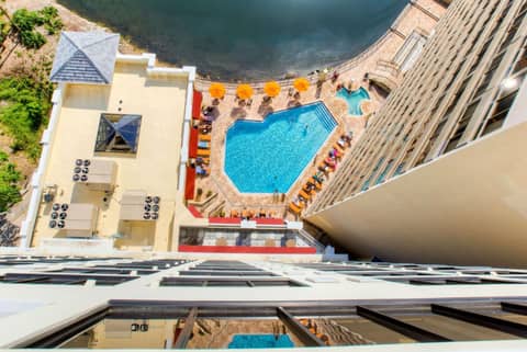 Ramada Plaza by Wyndham Orlando Resort & Suites Intl Drive - Newly Renovated! — recepcion & lobby