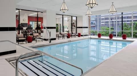 Hampton Inn Chicago McCormick Place — recepcion & lobby