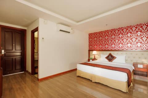 Paris Luxury Hotel & Apartment Nha Trang — photo 9
