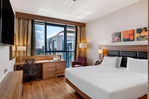 Hilton Garden Inn Sevilla — hotel room