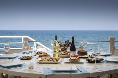 Glaros Beach Hotel — dining