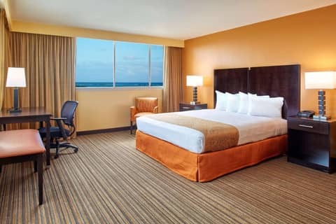 Best Western The Plaza Hotel Honolulu Airport - Free Breakfast — photo 4
