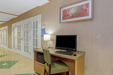 La Quinta by Wyndham Orlando I Drive/Conv Center — photo 9
