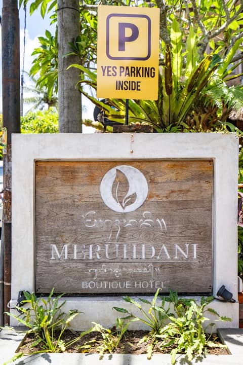 Meruhdani Boutique Hotel Ubud — parking