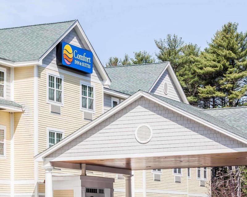 Comfort Inn & Suites Scarborough-Portland — building