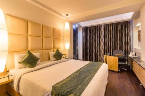 Airport Hotel Grand — hotel room