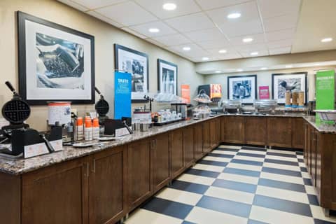 Hampton Inn Charlotte University Place — photo 9