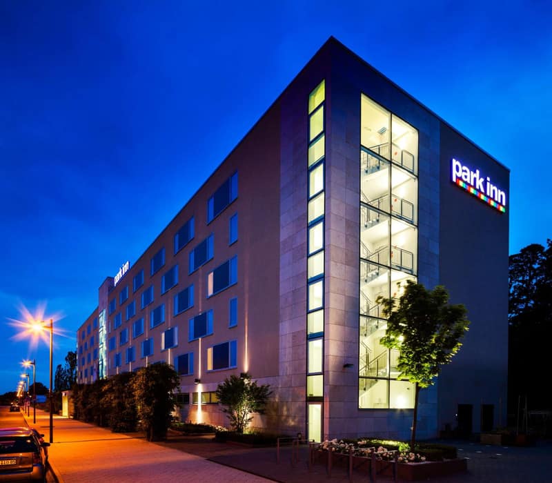 Park Inn by Radisson Frankfurt Airport — building