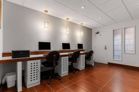 Best Western Ville-Marie Montreal Hotel & Suites — photo 6