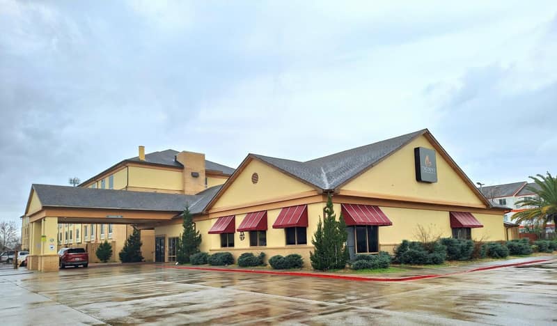 Trident Inn & Suites New Orleans — building
