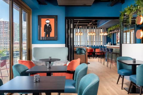 Hyatt Place London City East — restaurant