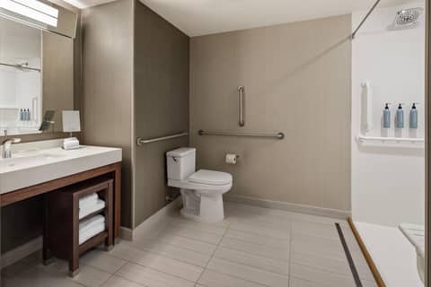 Courtyard by Marriott Minneapolis West — photo 5