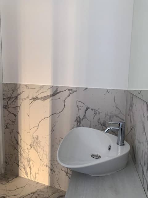 Bob W Milan Ticinese — bathroom