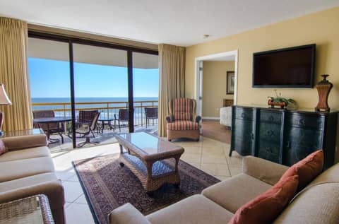 Ocean Creek Resort — hotel room
