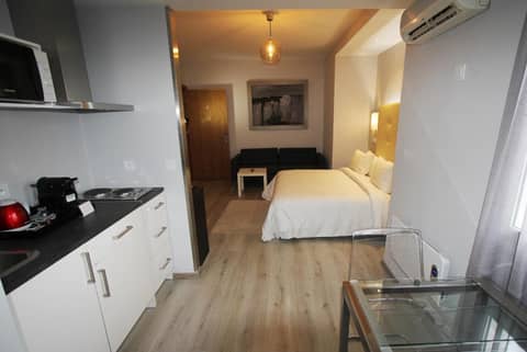 Casablanca Suites & Spa — hotel room