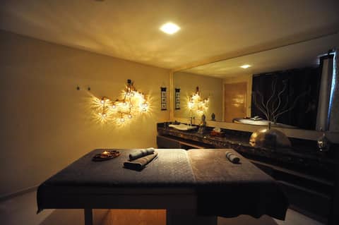 Casablanca Suites & Spa — bathroom