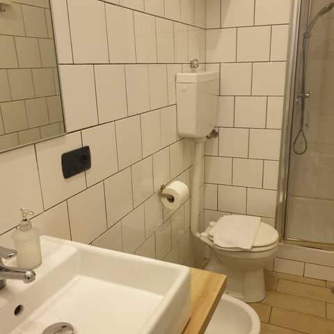 Locanda Dell'Arte — bathroom