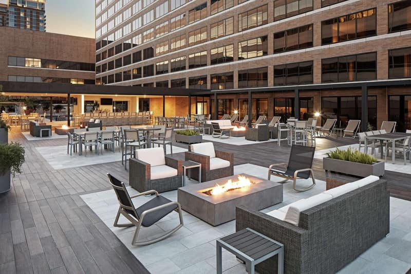 Hilton Houston Plaza/Medical Center — balance & terrace