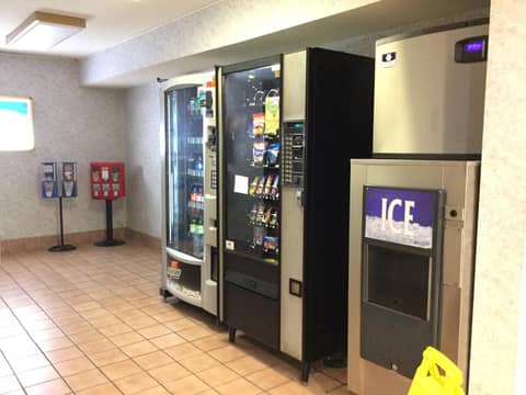 Americas Best Value Inn and Suites Saint Charles — photo 9