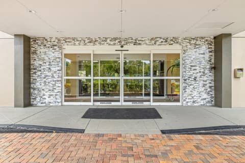 Quality Inn & Suites Tampa near Fairgrounds and Casino — photo 6