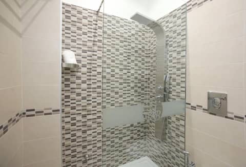 Hotel Vergilius Billia — bathroom