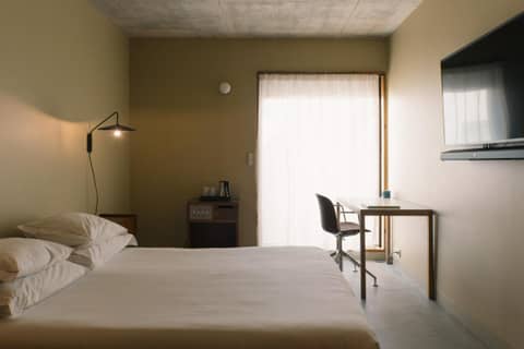 JAM Porto — hotel room