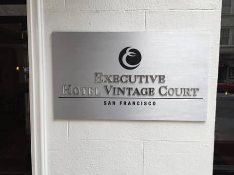 Executive Hotel Vintage Court — other