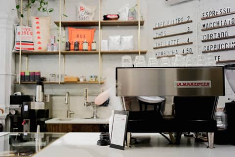 Ambrose House & Cafe - SELF CHECK-IN GUESTHOUSE — photo 7