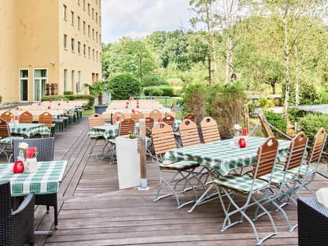 B&B Hotel Frankfurt-Messe — balance & terrace