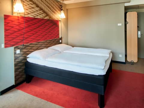 B&B Hotel Frankfurt-Messe — hotel room