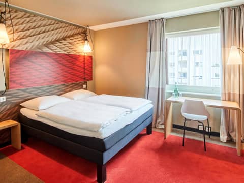 B&B Hotel Frankfurt-Messe — hotel room