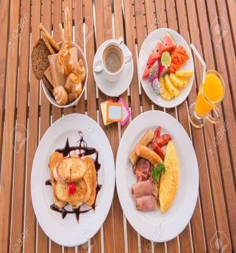Punyapha Place Pattaya Beach — dining