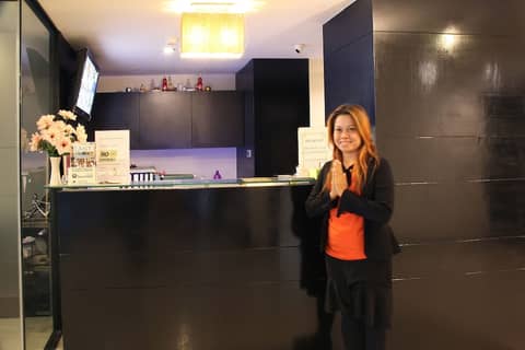 Punyapha Place Pattaya Beach — recepcion & lobby