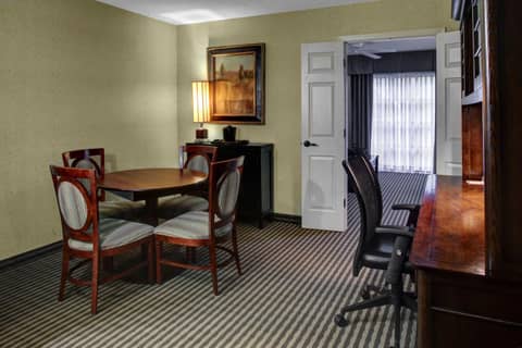 Holiday Inn Express Hotel & Suites Atlanta Buckhead by IHG — photo 9