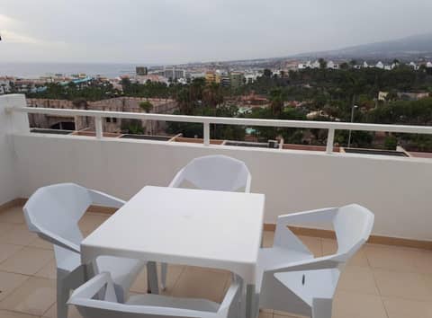 Hotel Malibu Park — balance & terrace