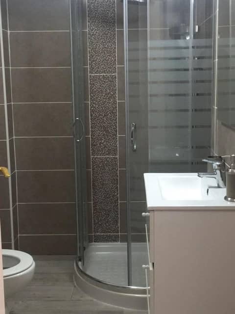 Hotel Malibu Park — bathroom