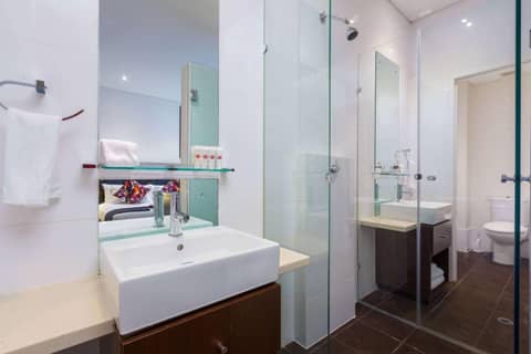 Club Wyndham Perth, Trademark Collection by Wyndham — bathroom