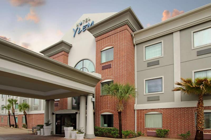 Hotel Ylem — building